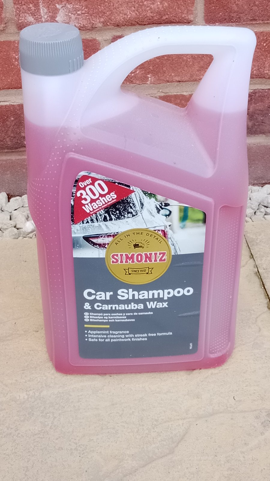 013 SHAMPOO 1.jpg