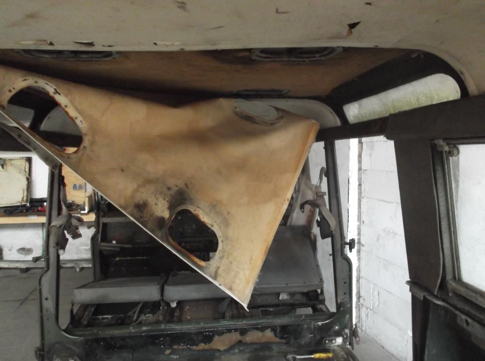 1965 series 2a station wagon centre leadlining removal.jpg