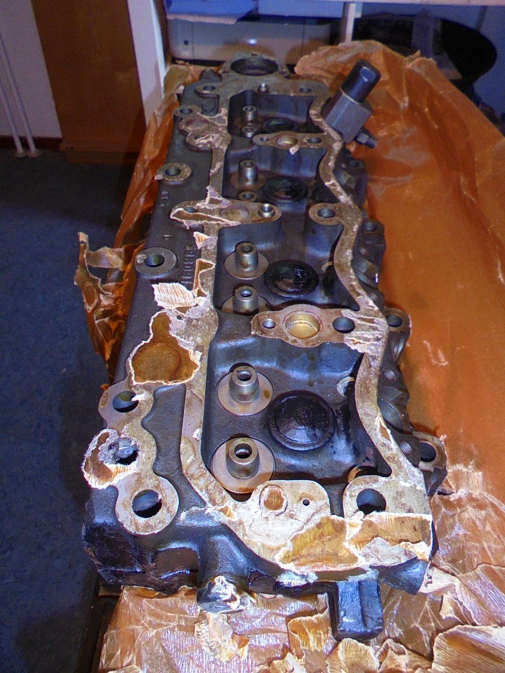 1965 series 2a station wagon diesel cylinder head 601469 picture1.JPG