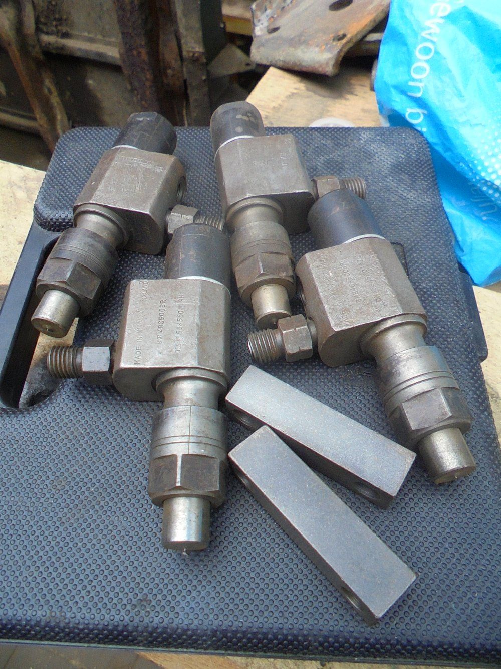 1965 series 2a station wagon diesel injectors cleaned up.JPG