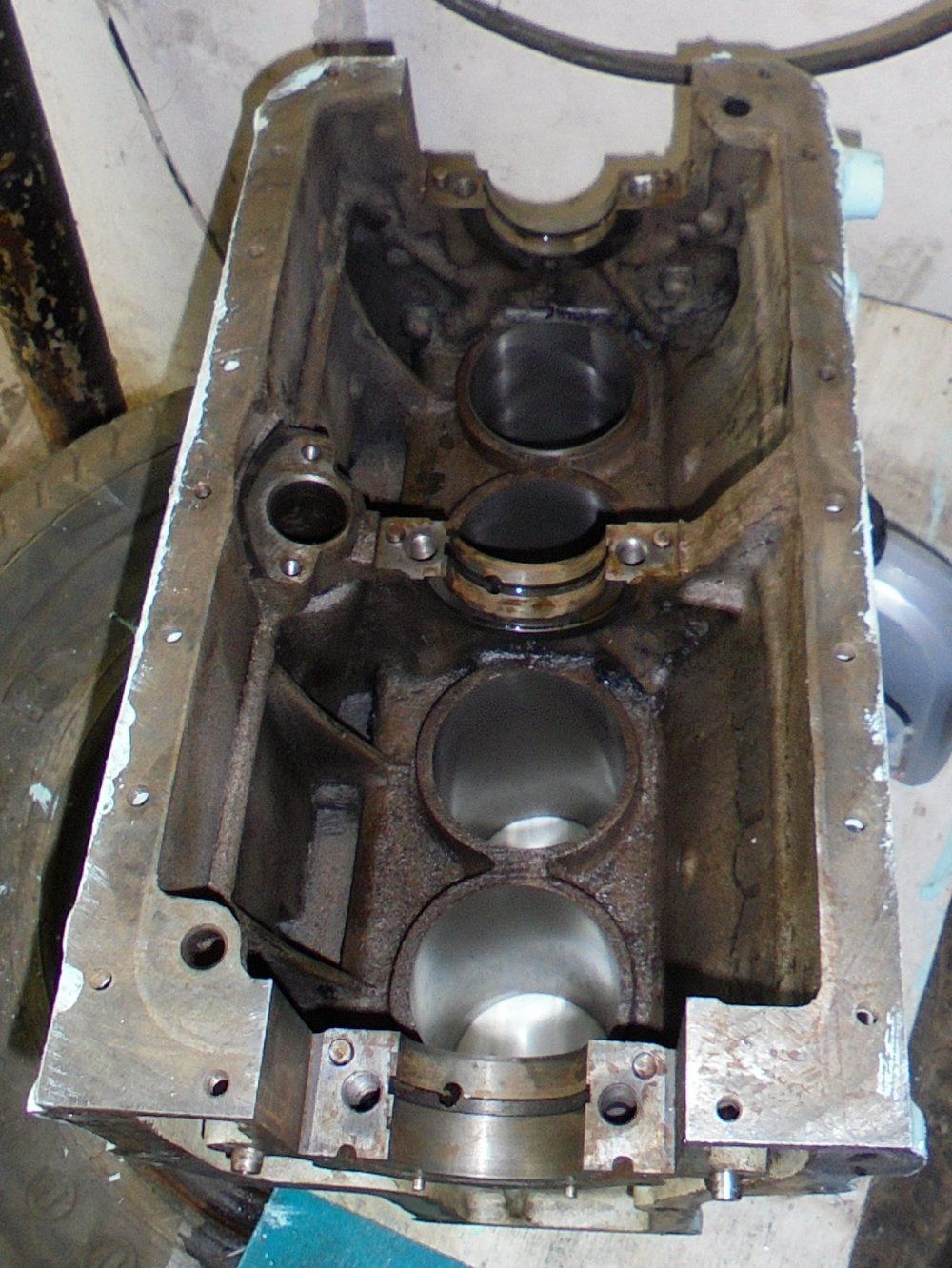 1965 series 2a station wagon fitting engine to engine stand1.JPG