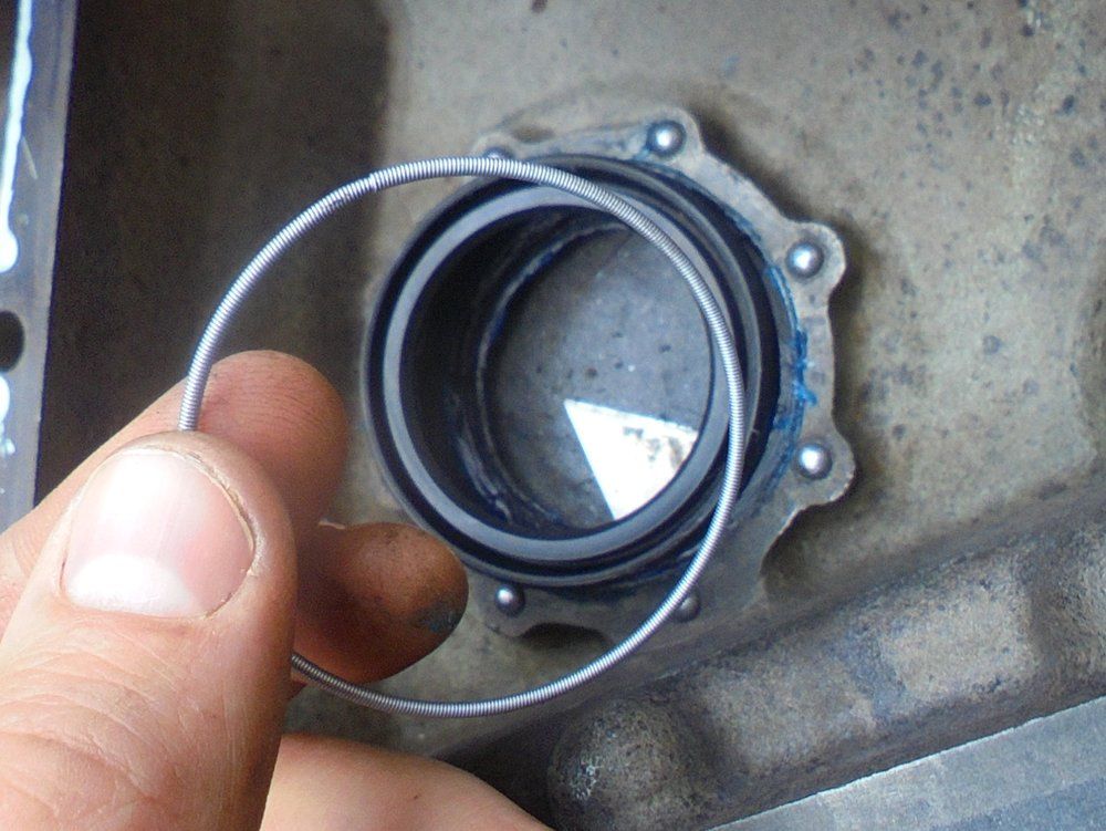 1965 series 2a station wagon front crankshaft seal fitting4.JPG