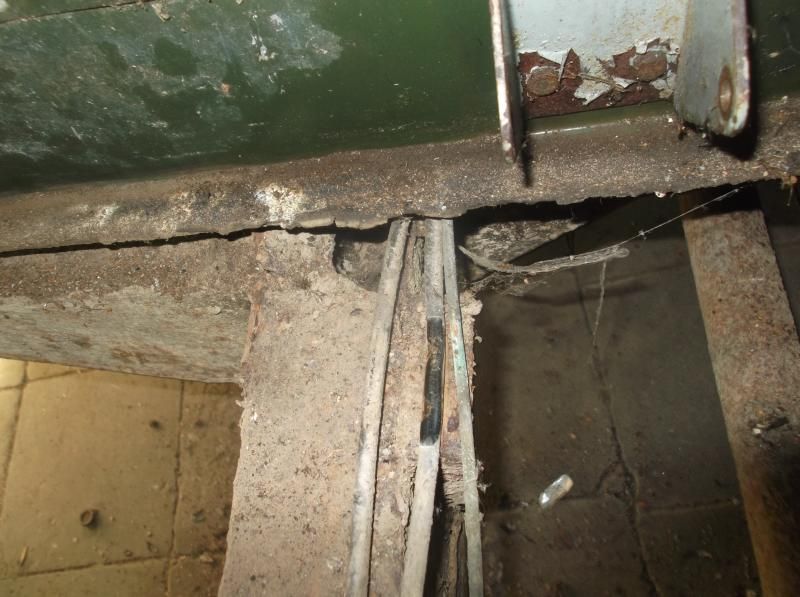 1965 series 2a station wagon hole in right hand chassis rail.jpg