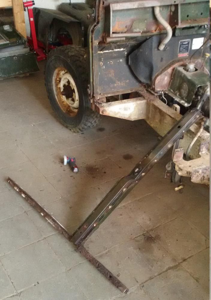 1965 series 2a station wagon lhs sill cut off.jpg