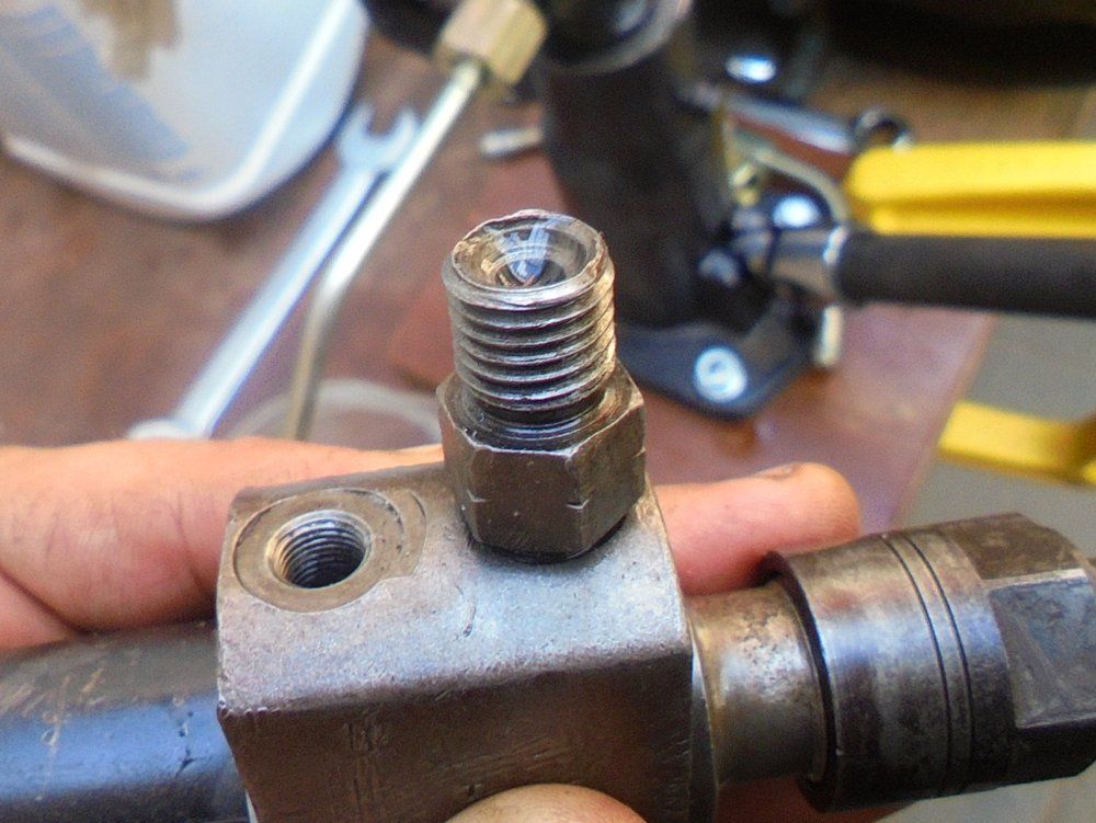 1965 series 2a station wagon pop testing injectors3.JPG