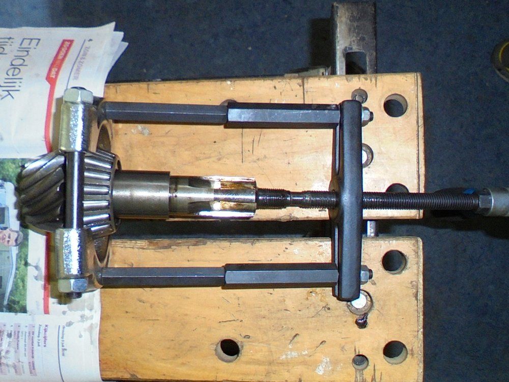 1965 series 2a station wagon replacment front differential10.JPG
