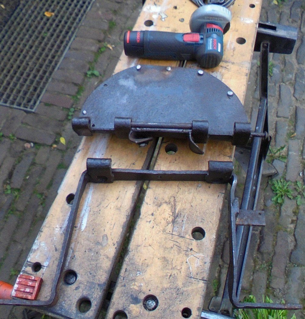 1965 series 2a station wagon side step cutting out pin3.JPG