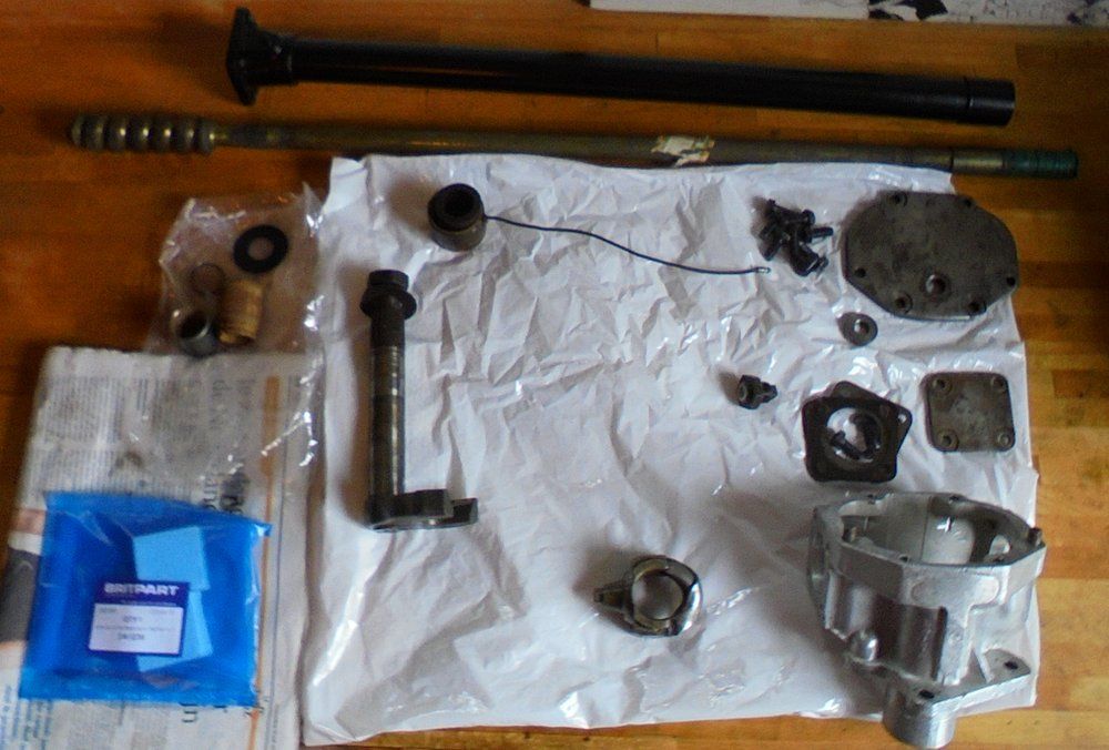 1965 series 2a station wagon steering box all the parts.JPG