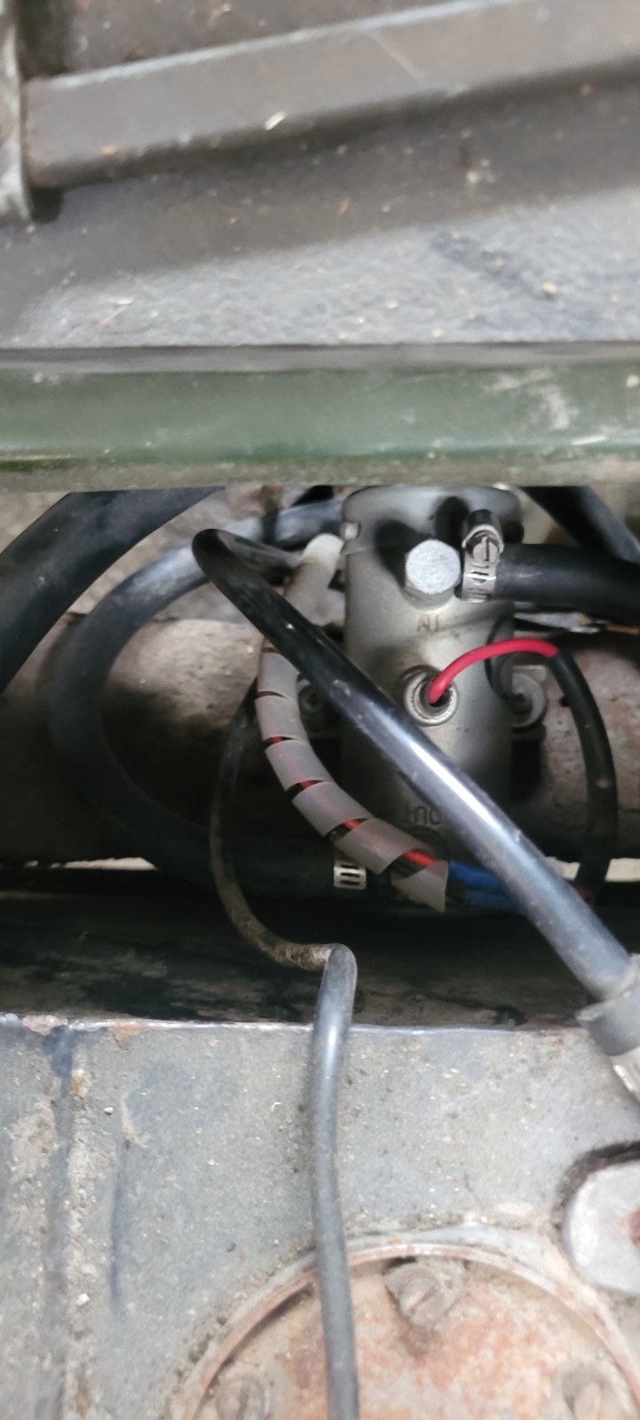 Electric fuel pump won t stop priming. LandyZone Land Rover Forum