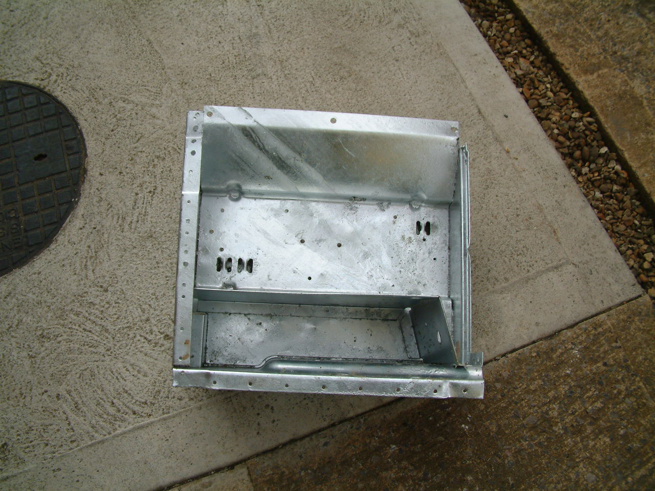 BATTERY BOX A.JPG