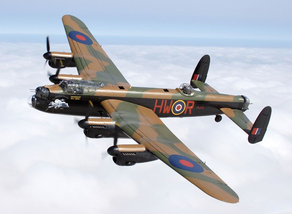bomber-Lancaster-World-War-II-Royal-Air (1).jpg