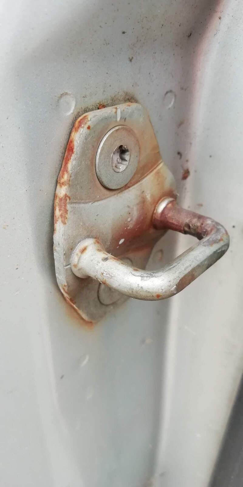 freelander-door-catch-loop.jpg