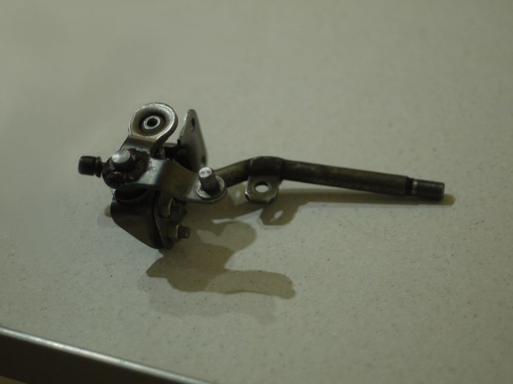 Gear lever.jpg