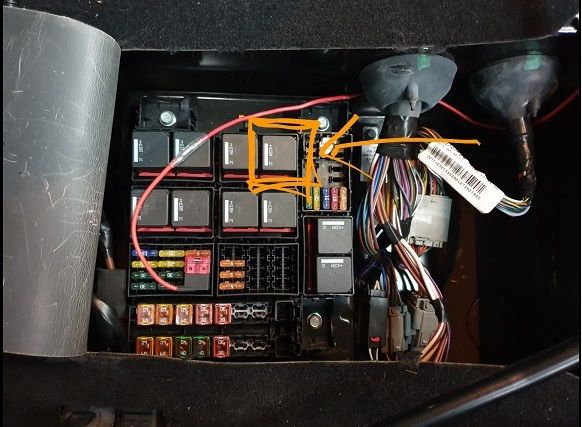 Headlight relay fusebox 1 (under seat).jpg