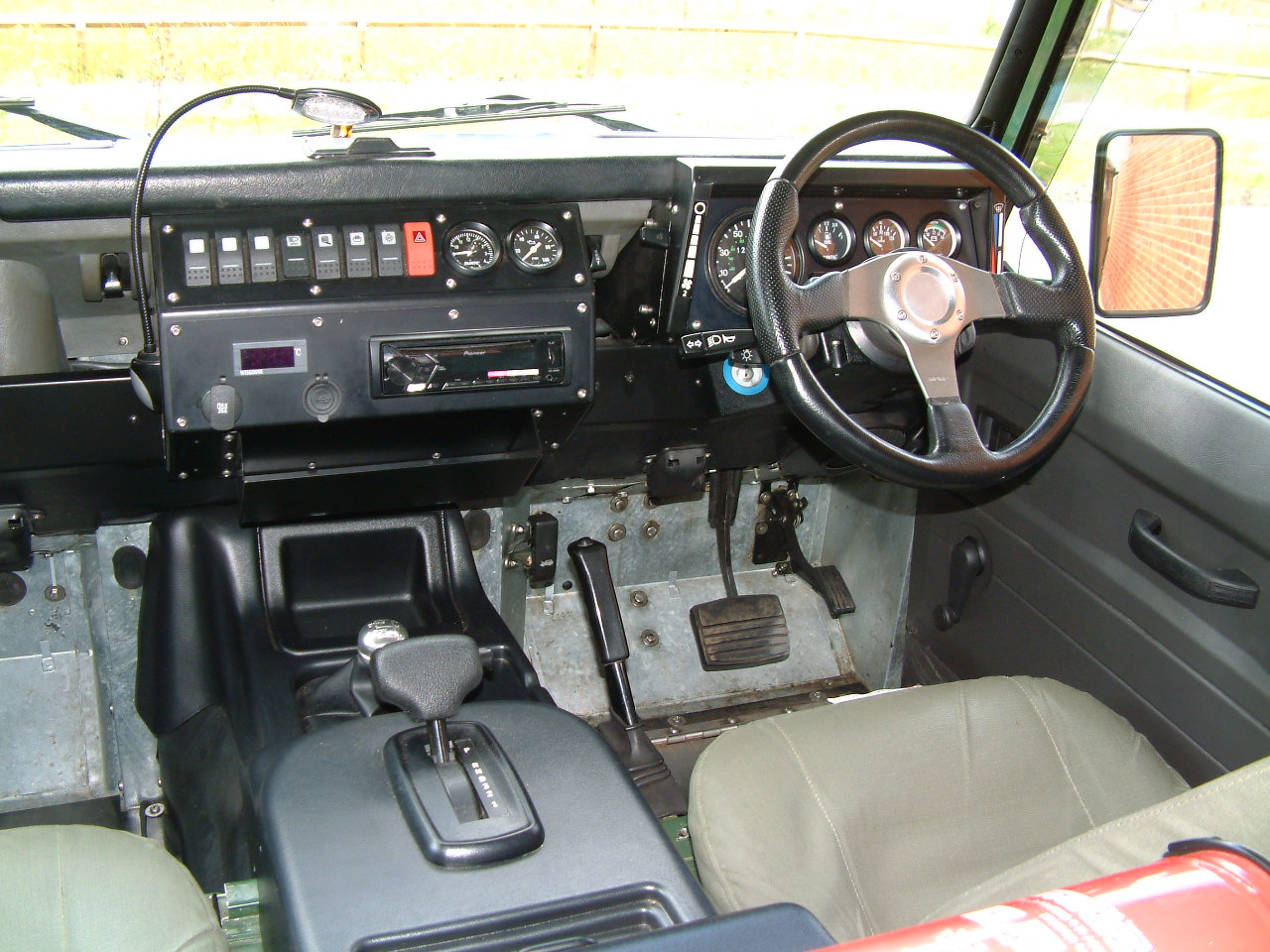 INTERIOR 1.JPG