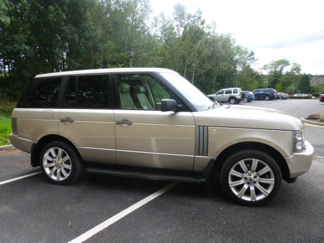 land-rover-range-rover-4x4-4-4-v8-vogue-4dr-auto-262978245-640x480-jpg.49602