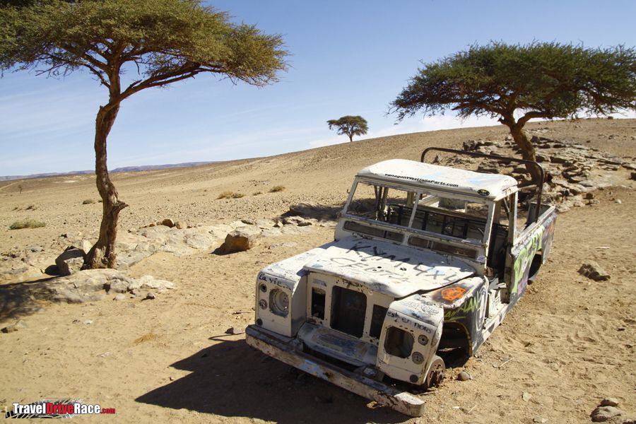 Land-Rover-Sahara-Desert-Morocco.jpg