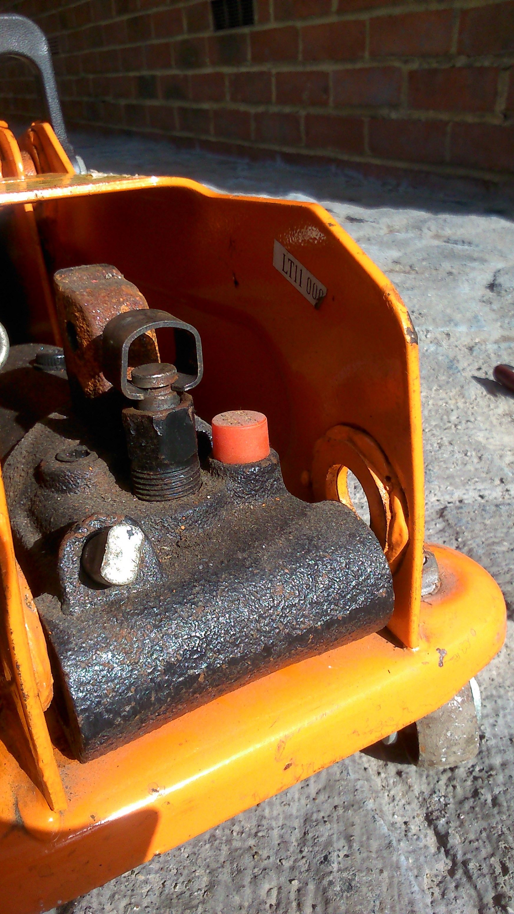 pivot clamp.jpg
