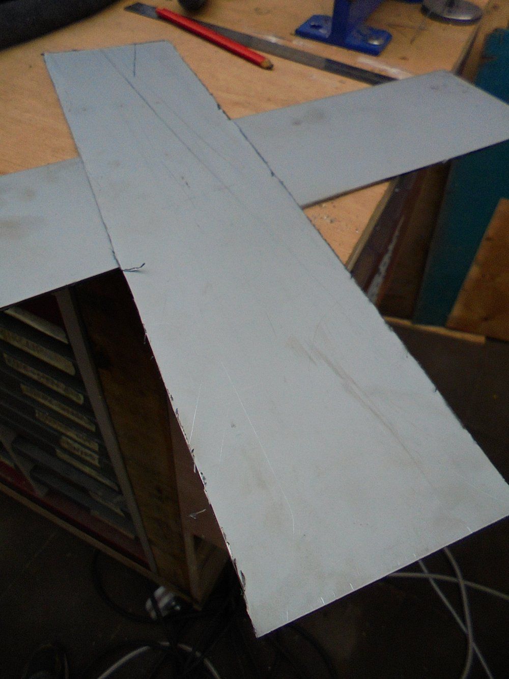 Sheet metal working cutting sheet metal2.JPG