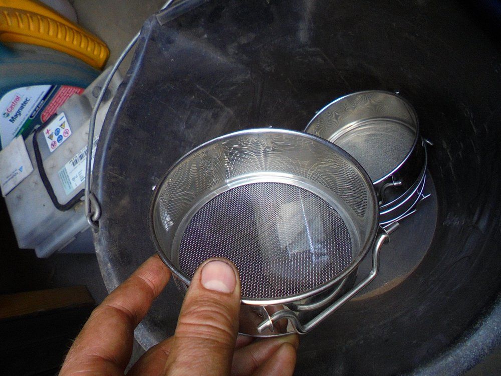 Sieves for sifting snad blaster sand.JPG