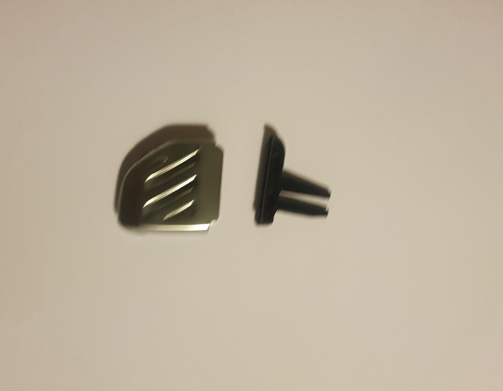 Vent clip 2.jpg