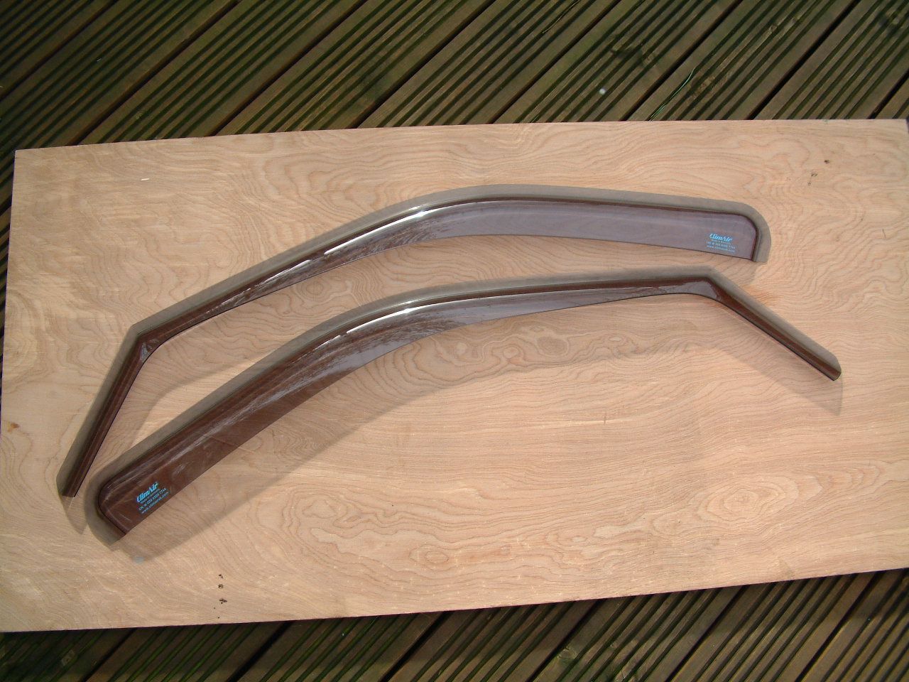 WIND DEFLECTOR 1.JPG