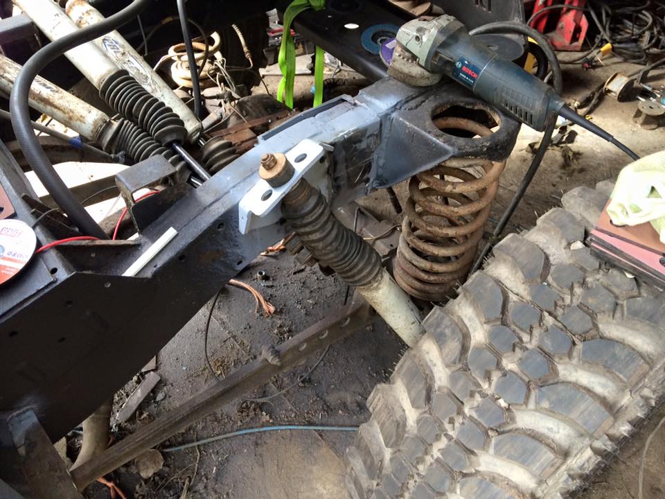 yellow 90 rear shock side.jpg