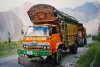 Pakistani_truck_in_Karakora.jpg