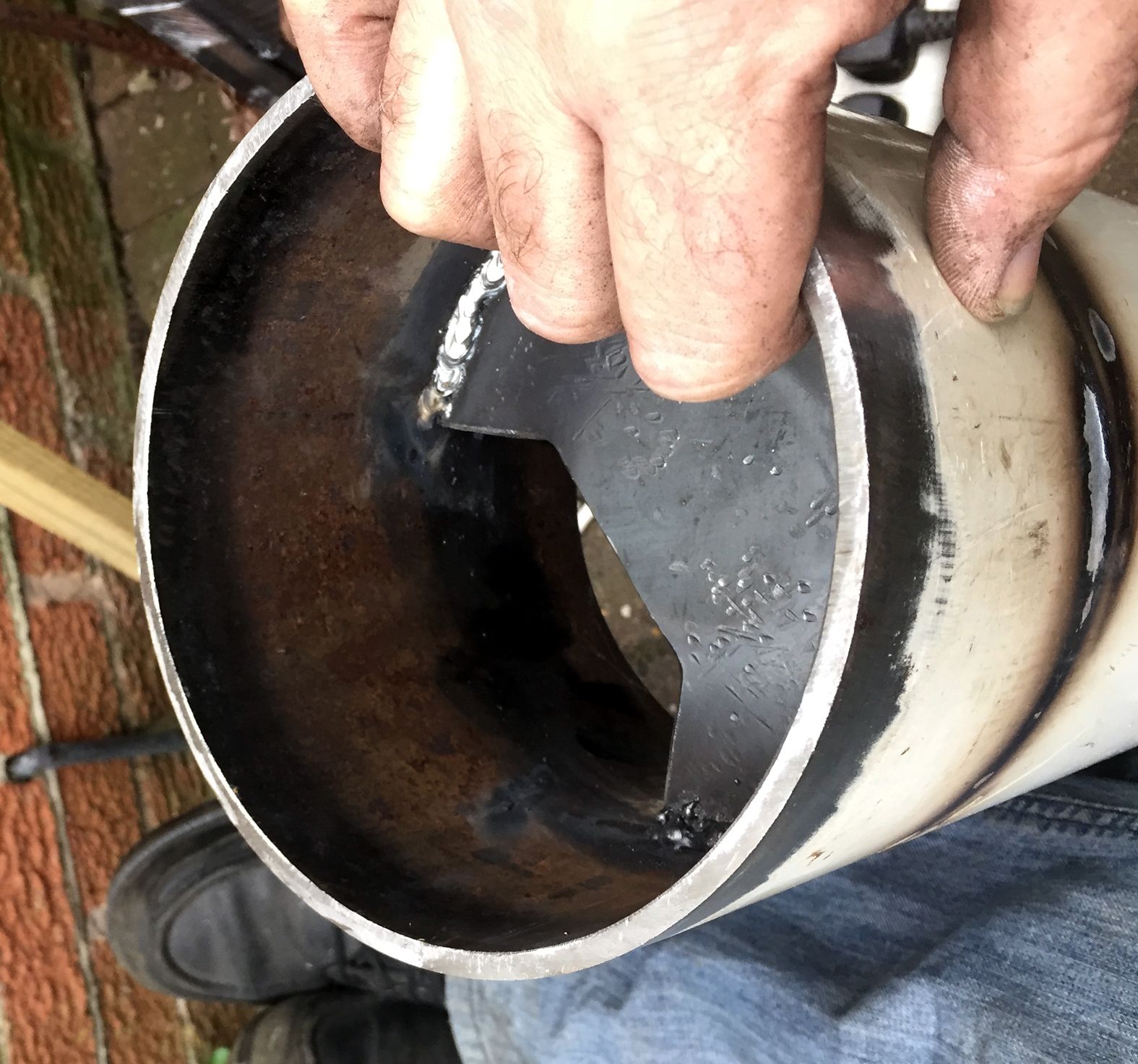 05 Baffel plate install.jpg