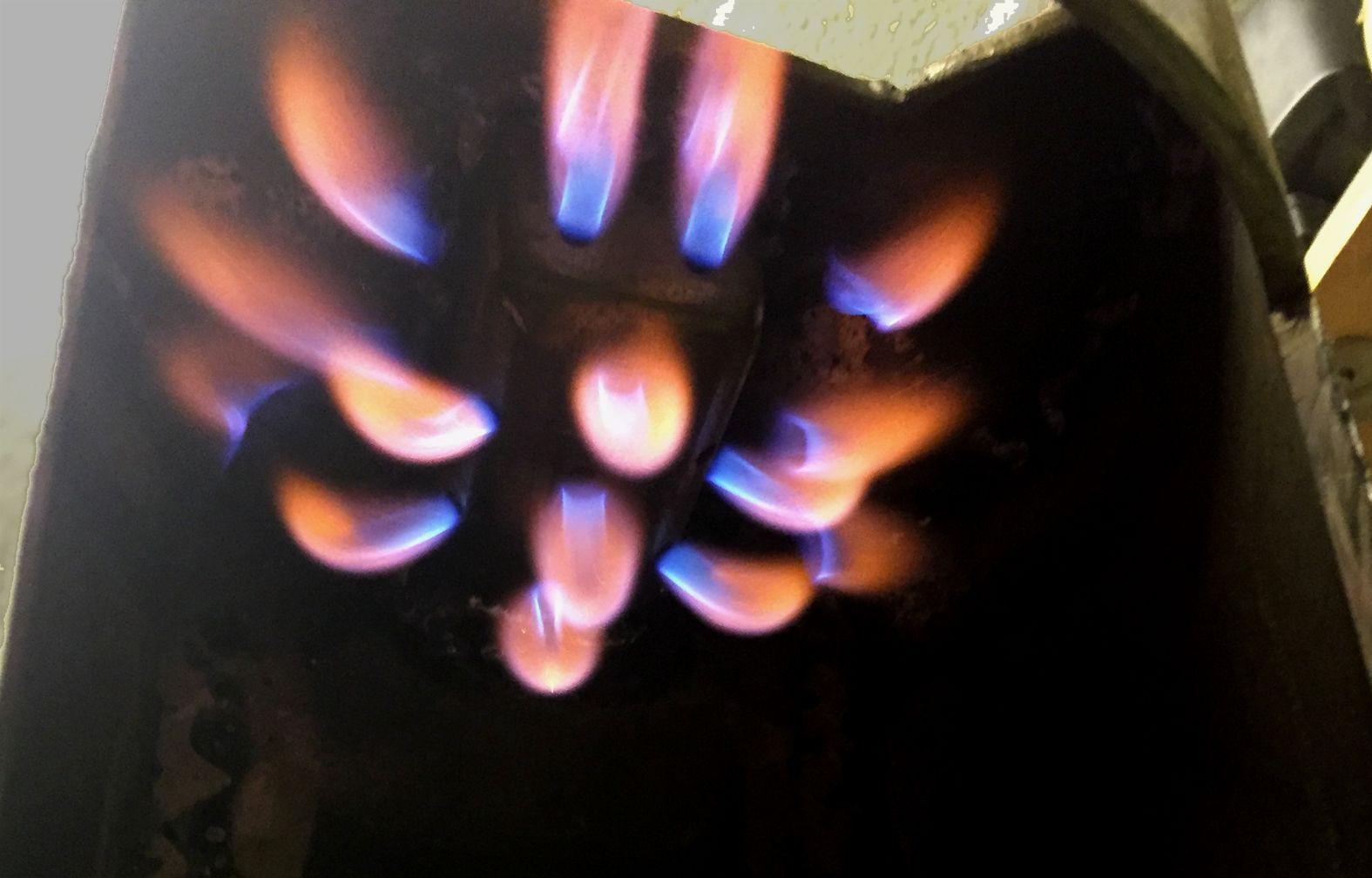 10 Burner.jpg
