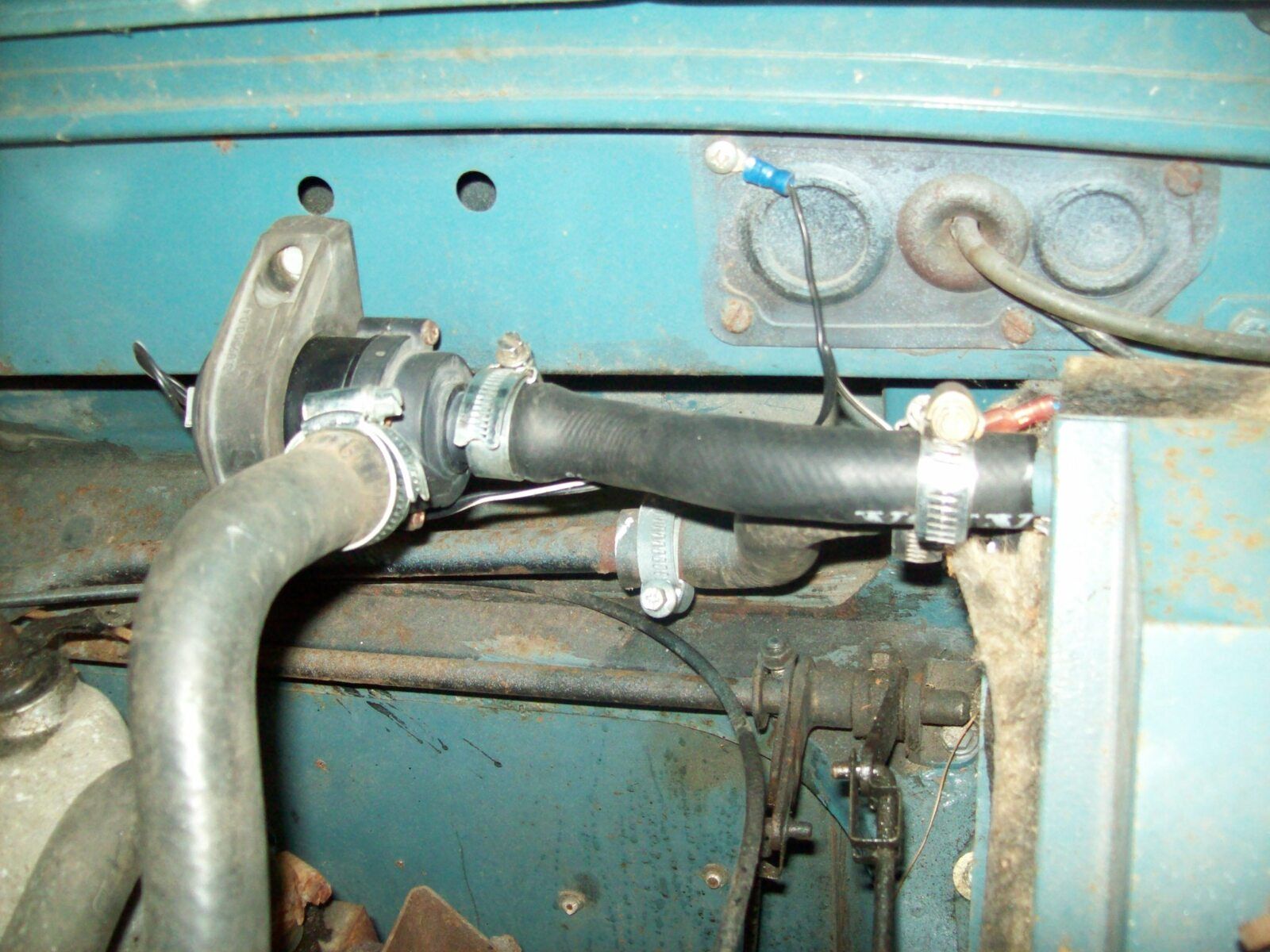 10aug17-landrover-heater 025.JPG