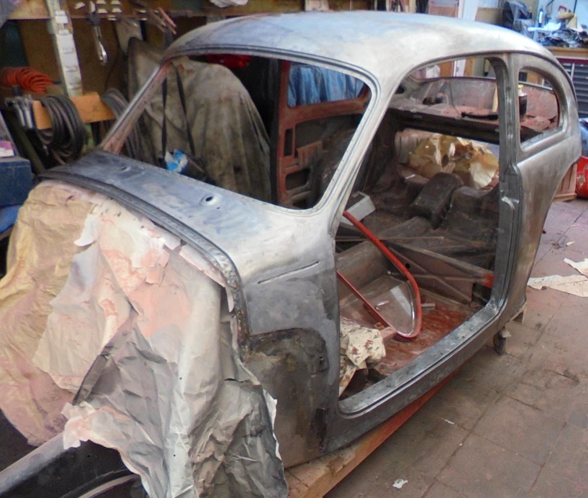 1961 Volvo pv544 body naked2.JPG
