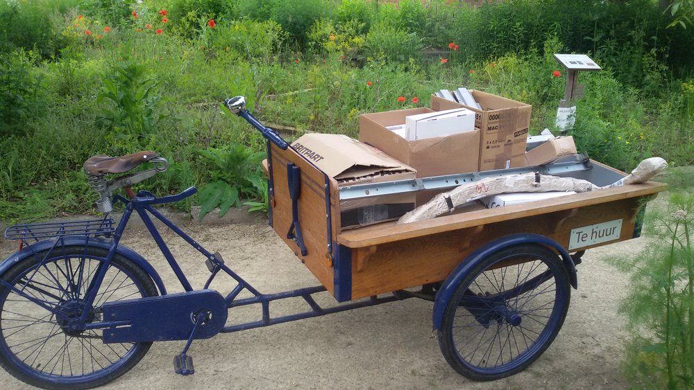 1965 series 2a land rover transporting land rover spares1.jpg