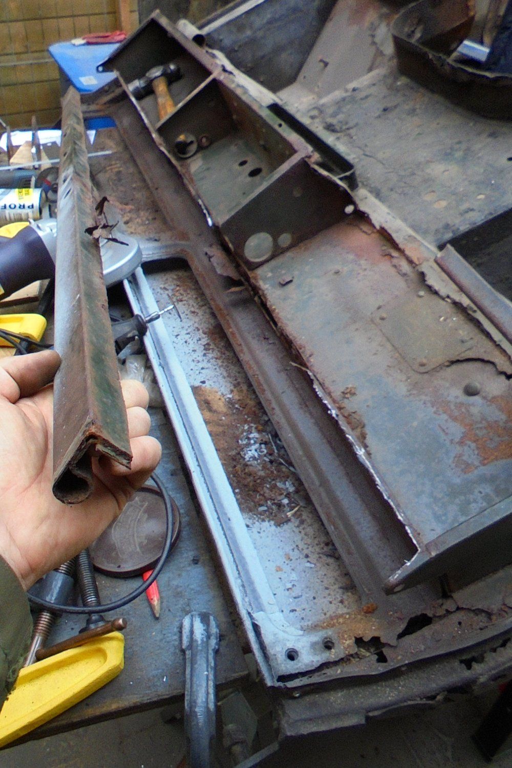 1965 series 2a station wagon bulkhead dash beam removal4.JPG