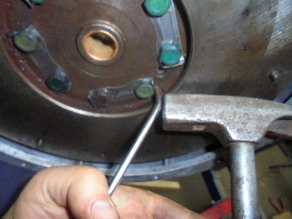 1965 series 2a station wagon fitting flywheel2.JPG