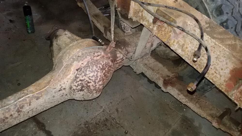 1965 series 2a station wagon rear axle brake pipe disaster2.jpg