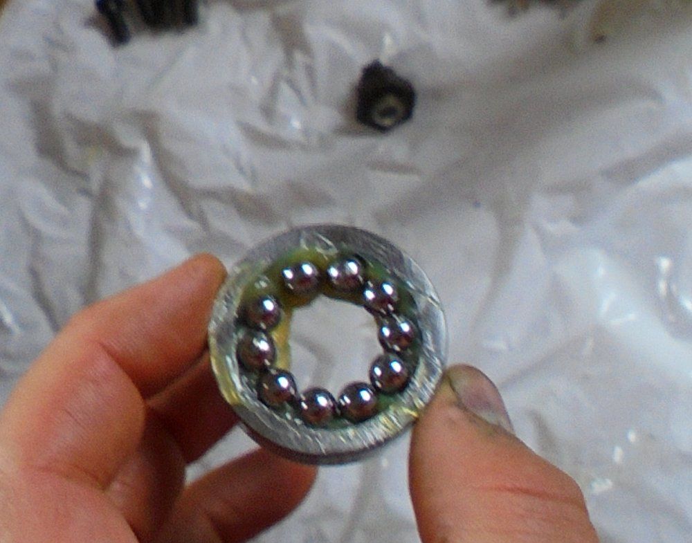1965 series 2a station wagon steering box fitting lower bearing race on inner shaft1.JPG