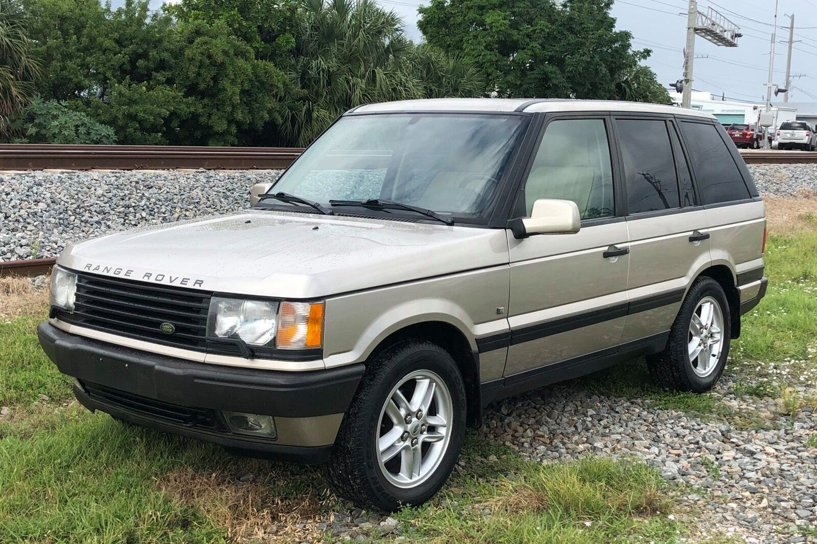 2000_land_rover_range_rover_1572974828cd20849IMG_6075-e1574370207871.jpg