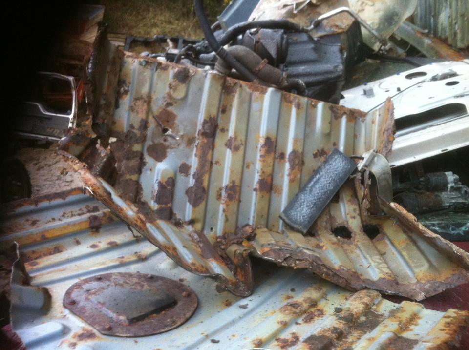 200tdi disco rotten floor.jpg