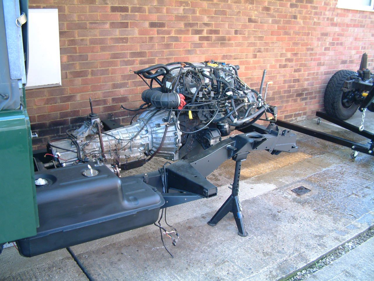 4. ENGINE.JPG