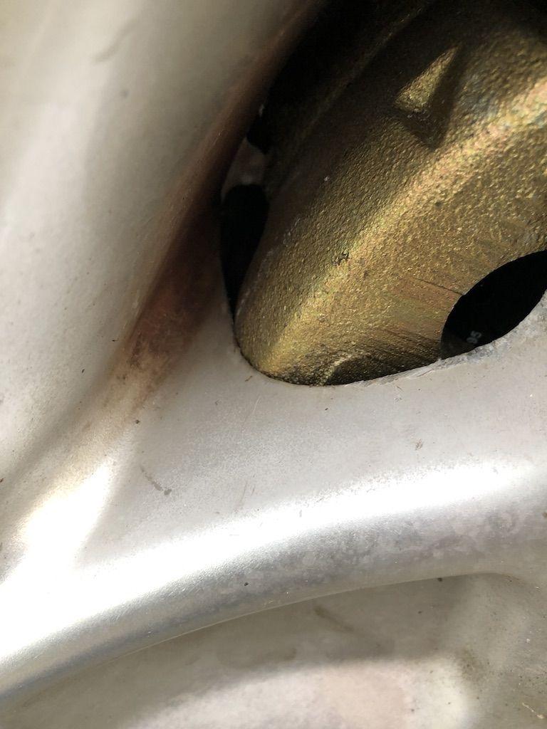 4- New Caliper Fouling Wheel Right.JPG