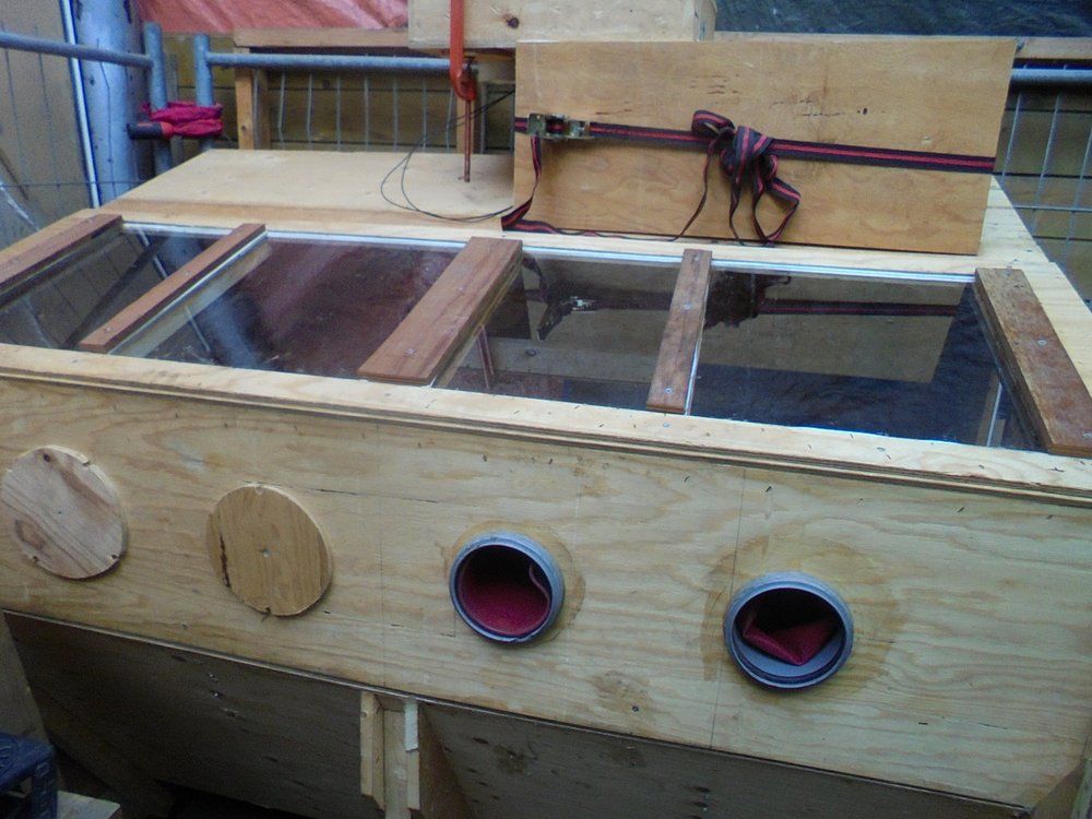 Big sand blasting cabinet glass in1.JPG