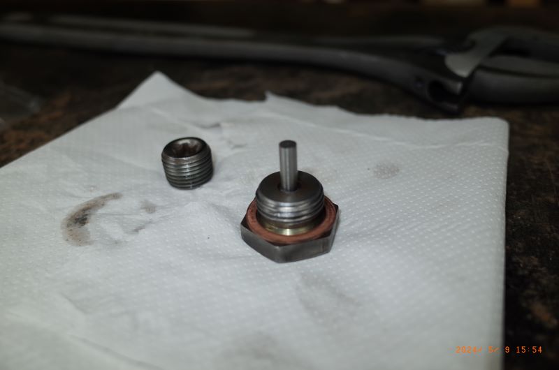 clean-gearplug.jpg