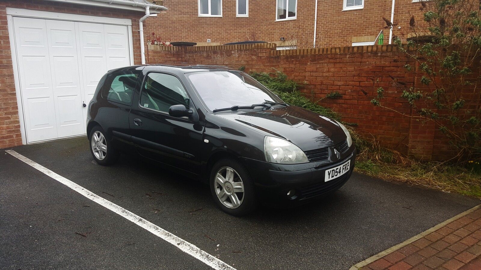 clio1.jpg