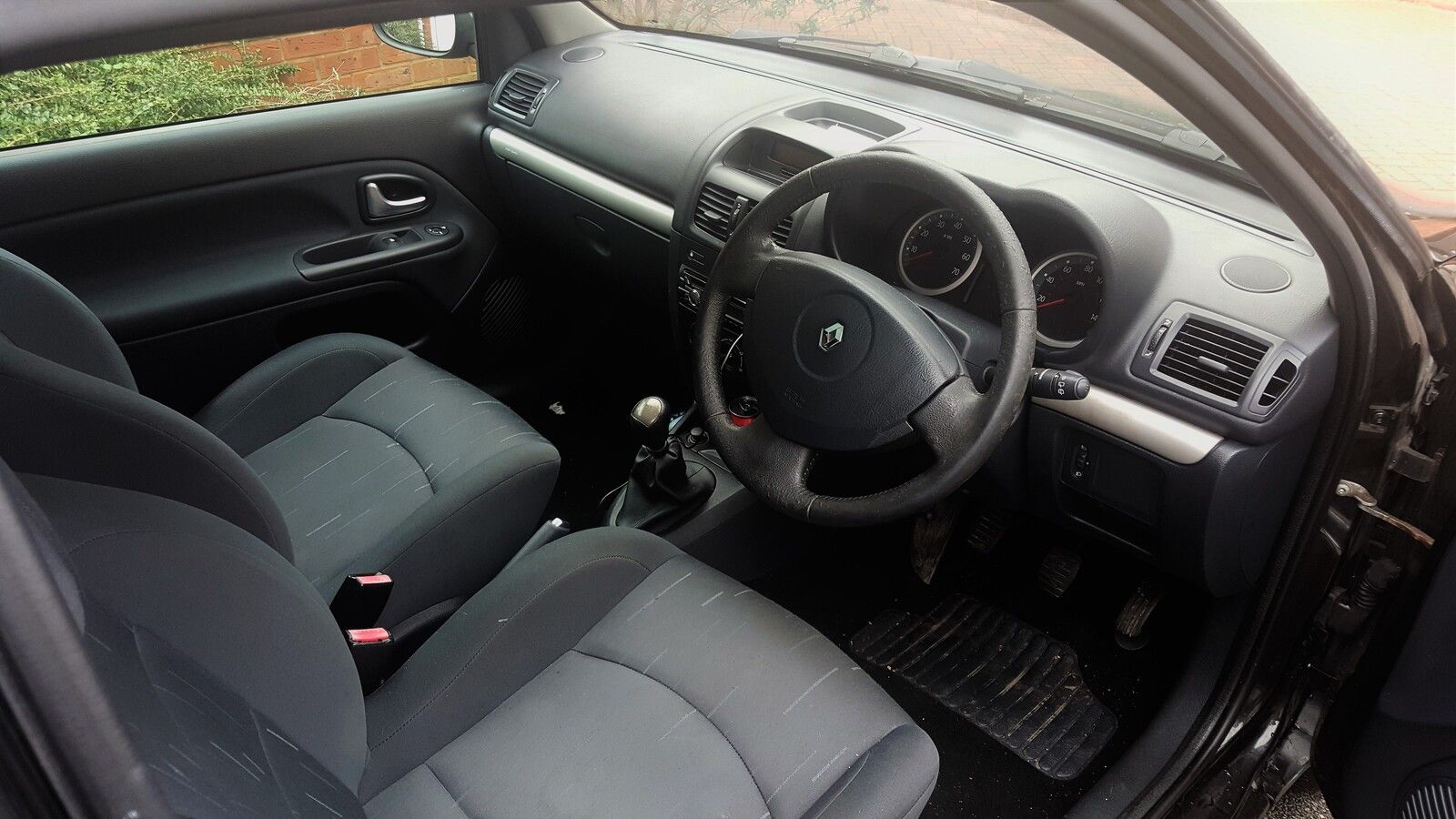 clio5.jpg