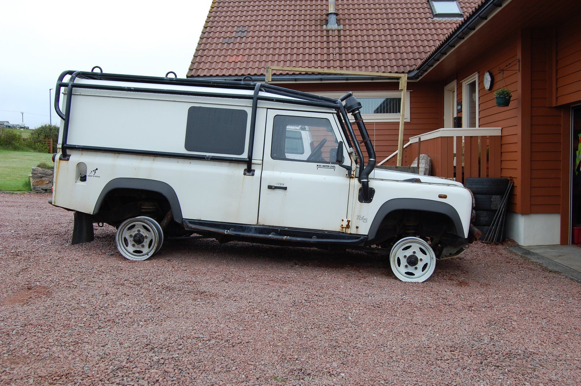 defenderbarerims1.jpg