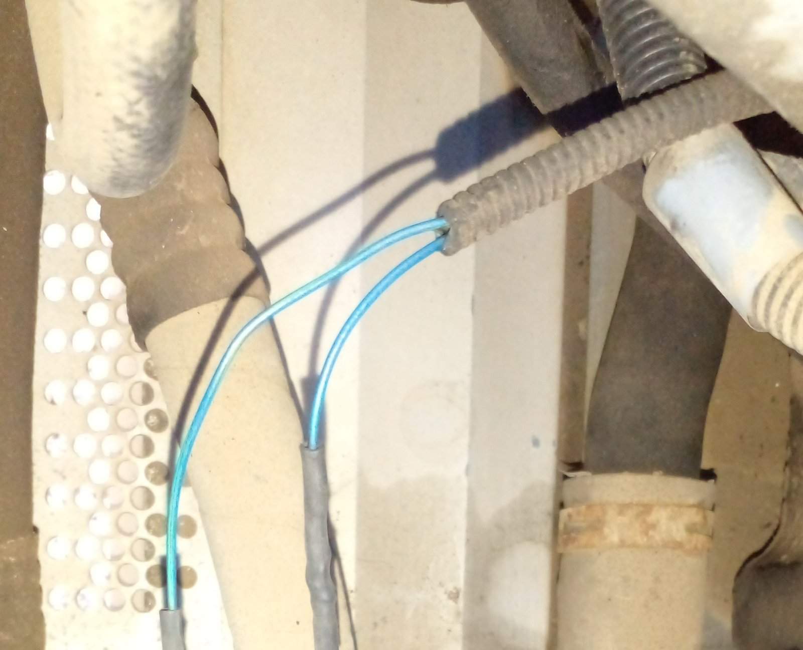 freelander alternator wiring bodge.jpg