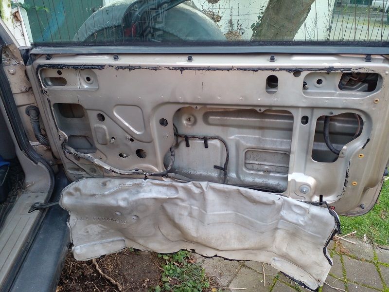 Freelander_Door_1.jpg