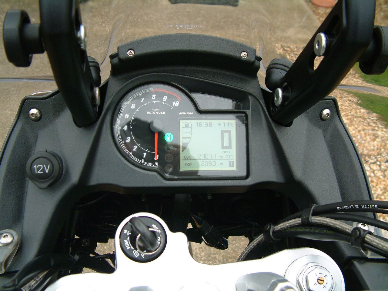 GUZZI DASH1.JPG