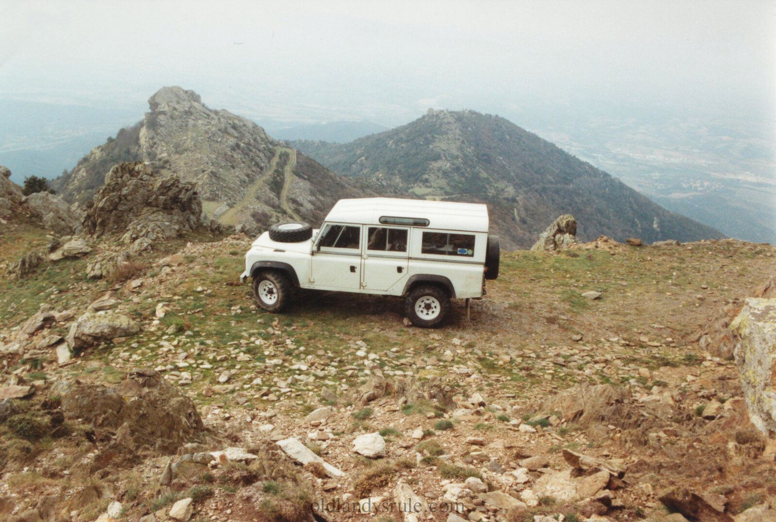 land-rover-110-v8-overlooking-pyrenees.jpg